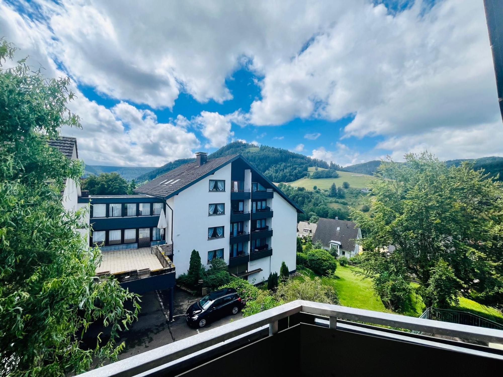 Goldener Hahn B&B Baiersbronn - Ferienwohnungen Mit Hotel Service Nahe Gartenschau Tal X Zewnętrze zdjęcie